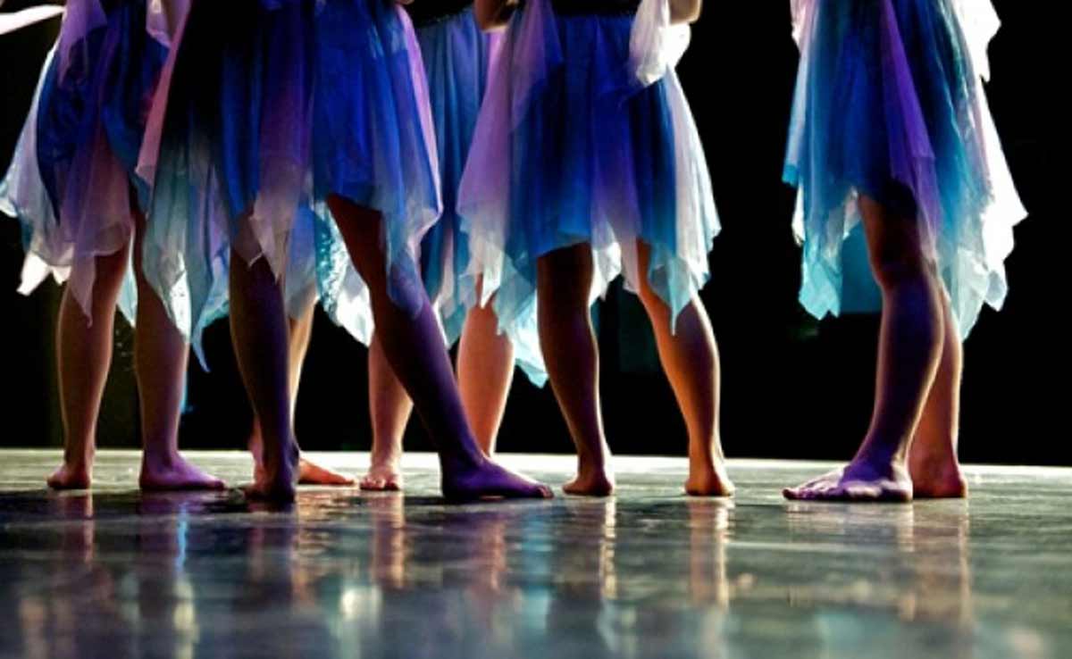 Picture of ballerinas on a stage.